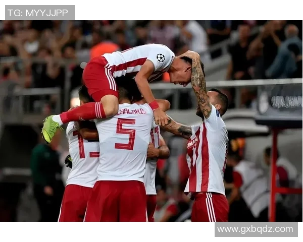 欧冠激战：里昂大胜波尔图红牌争议引发全场热议与十大精彩进球回顾