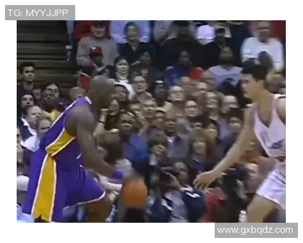 姚明勇斗鲨鱼展现无畏精神与坚韧意志的传奇时刻 姚明勇斗鲨鱼展现无畏精神与坚韧意志的传奇时刻