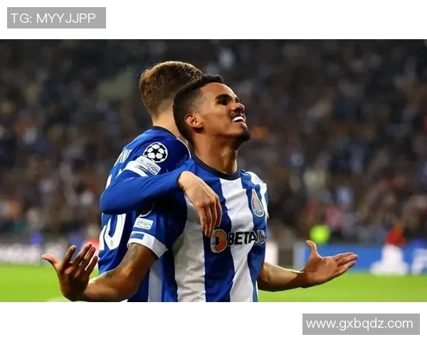 那不勒斯逆袭波尔图3-0晋级欧联杯历史冷门神扑瞬间引发全场狂欢 那不勒斯逆袭波尔图3-0晋级欧联杯历史冷门神扑瞬间引发全场狂欢