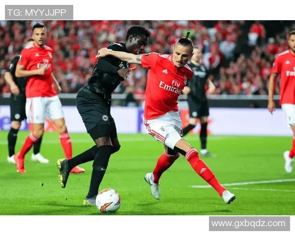 欧联杯精彩对决那不勒斯大胜本菲卡五球狂潮引爆全场激情