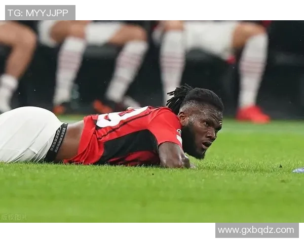 德甲焦点战那不勒斯逆转AC米兰帽子戏法引发争议判罚热议