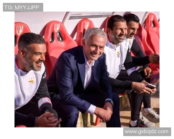 欧联杯激战巴黎圣日耳曼险胜本菲卡乌龙球引发争议判罚全场沸腾