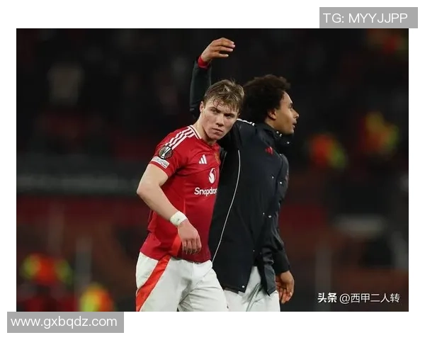 欧冠震撼战役波尔图大胜曼联争议判罚引发全场热议