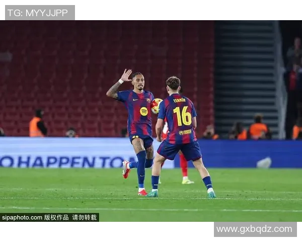 马德里竞技狂胜巴萨5-0补时进球点燃全场激情 马德里竞技狂胜巴萨5-0补时进球点燃全场激情